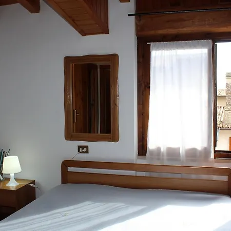 Διαμέρισμα Rustico Pietre Antiche 3 *