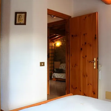 Διαμέρισμα Rustico Pietre Antiche 3 *
