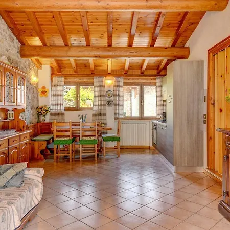 Διαμέρισμα Rustico Pietre Antiche 3 Gargnano